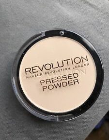 Makeup Revolution Pressed Powder bd